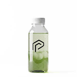 Klare Plastikflasche gefüllt mit Logo-Dekor