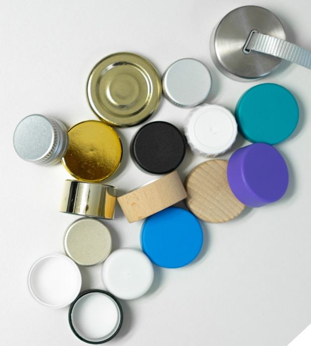 AE-GLAS 10, 15, 25, 50 o 100 pezzi. Tappo a vite di ricambio PP28, con bordo arrotolato per bottiglie in alluminio, 25 pezzi